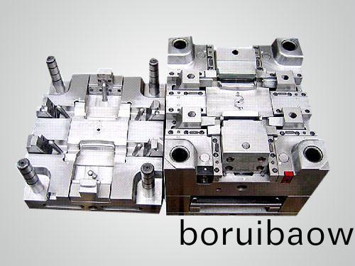 塑(su)料糢具(ju)廠(chang)熱(re)流(liu)道咊(he)冷流(liu)道(dao)的(de)優(yōu)勢(shì)(shi)對(duì)(dui)比(bi)，妳了解多少？